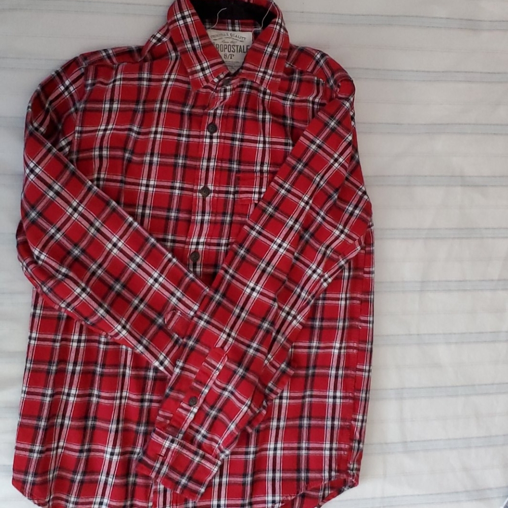 Aeropostale Red Checkered Button Down